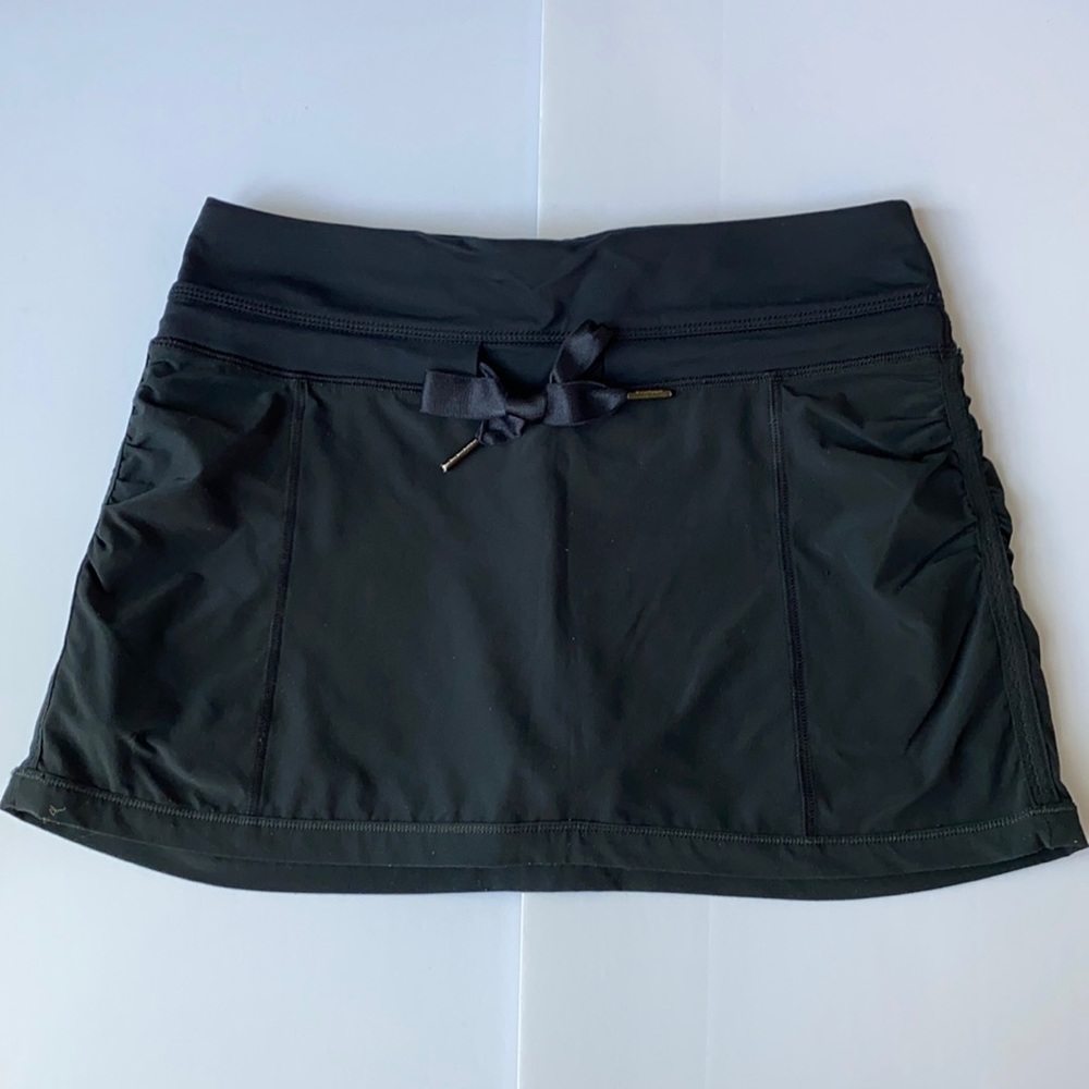 Lululemon tennis/run skirt